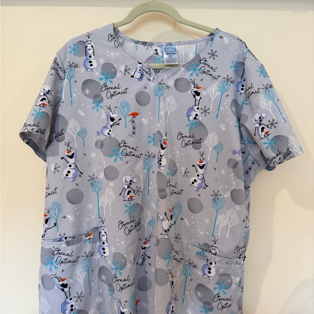 Disney Frozen Olaf Gray Scrub Top